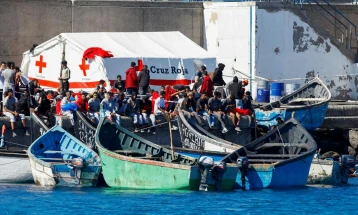 Шпанија: Канарските Острови нема да станат „нов Лезбос“ поради мигрантите