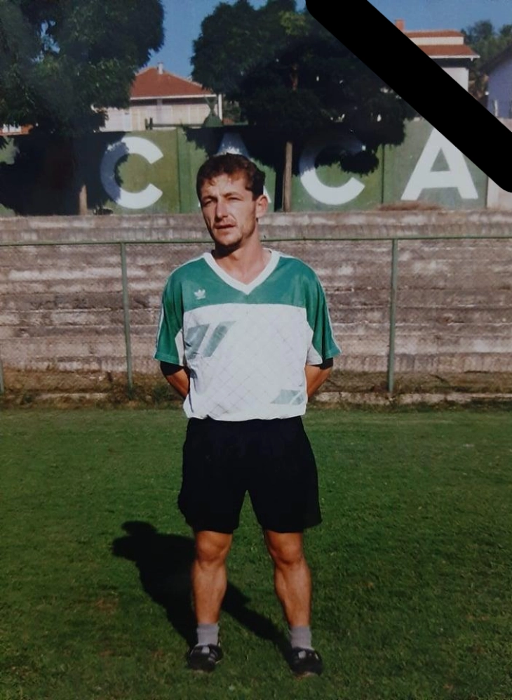 Фудбалската јавност од М. Каменица се простува од поранешниот капитен на ФК „Саса“, Перо Стојановски, кој загина во сообраќајна несреќа