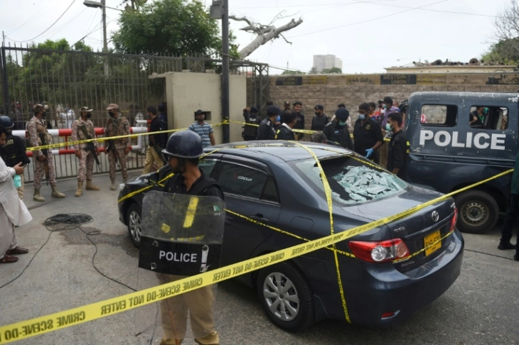 Полицијата во Пакистан уби бомбаш-самоубиец и спречи напад