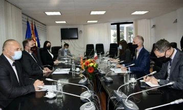 Средба на министерот Спасовски со италијанскиот амбасадор Андреа Силвестри