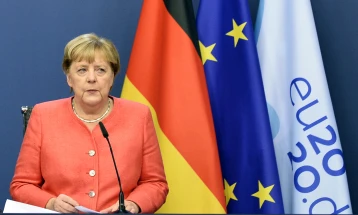 Меркел: Се бориме за почеток на пристапни преговори со Северна Македонија
