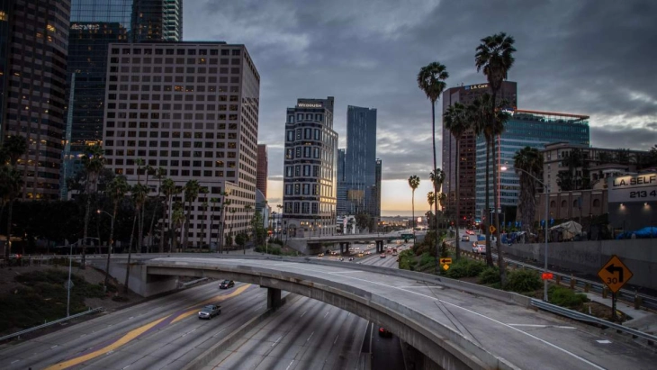 Жителите на Лос Анџелес добија наредба да останат дома поради Ковид-19
