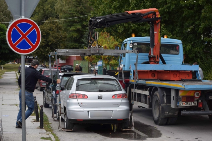 За една недела подигнати 265 непрописно паркирани возила од јавните површини во Скопје