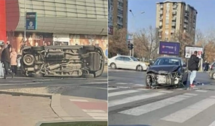 Три лица повредени во сообраќајка кај Сити Мол