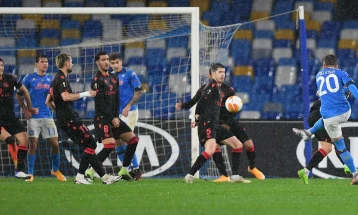 Елмас со Наполи обезбеди нокаут фаза во Лига Европа
