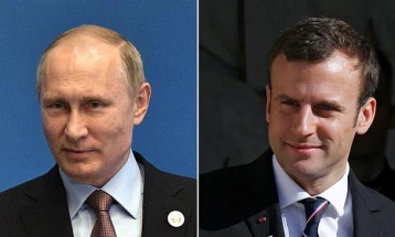Путин и Макрон за соработка во борбата против Ковид-19
