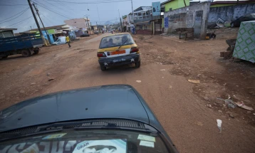 Најмалку 37 жртви во автобуска несреќа во Камерун