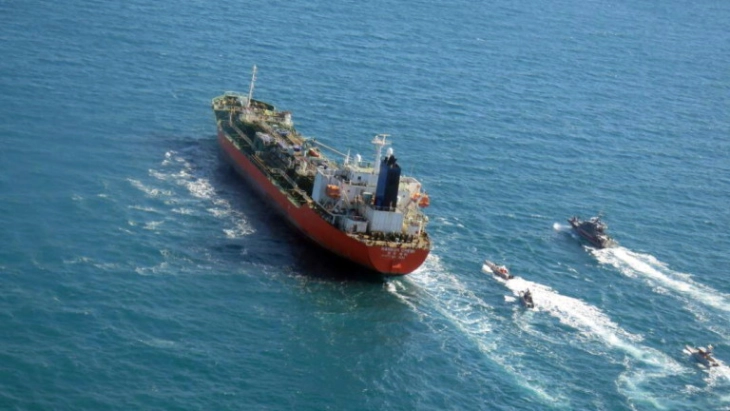 Јужнокорејски брод разорувач вплови во Ормутски Теснец