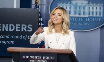 Мекени: Белата куќа силно го осудува насилството