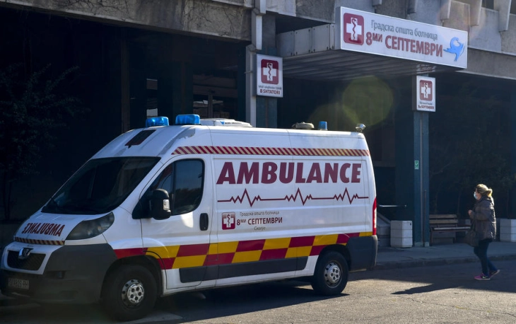 Во ковид центрите во Скопје за 24 часа се хоспитализирани 17, а вкупно се лекуваaт 287 лица