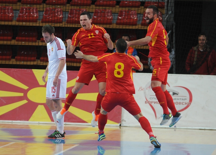 Скендеровски го објави списокот на повикани играчи за квалификациските мечеви против БиХ и Романија