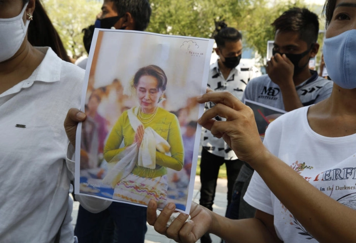Продолжуваат протестите во Мјанмар