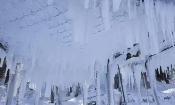 Спасени 66 луѓе заглавени на санти мраз во Висконсин