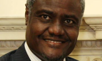 Муса Факи Махамат реизбран за претседател на Африканската унија