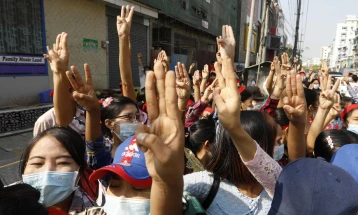 На демонстрантите во Мјанмар им се закануваат затворски казни до 20 години