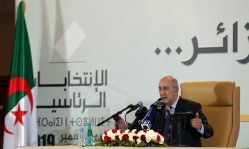Алжирскиот претседател го распушти парламентот и распиша предвремени избори