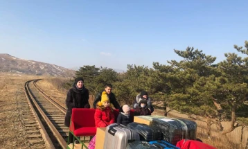 Руски дипломати ја напуштија Северна Кореја со железнички колички