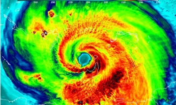 Североисточниот дел на Австралија погоден од циклонот Ниран