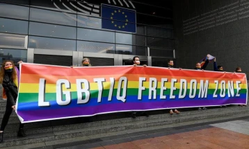 Европскиот парламент ја прогласи ЕУ за област на слобода за ЛГБТ луѓето