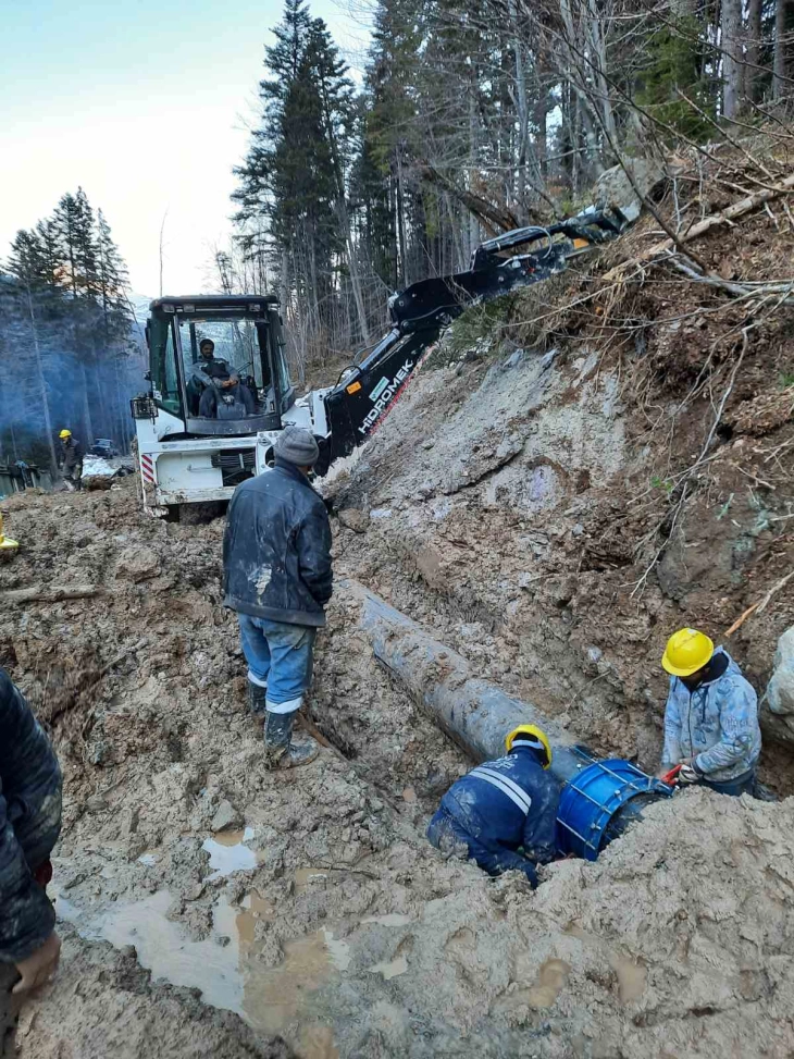 Оспособен е оштетениот цевковод, се нормализира водоснабдувањето во Тетово