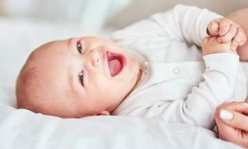 Пет вежби за правилен умствен развој на бебето