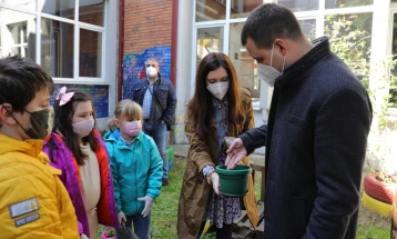 Отворена нова еко-училница во дворот на ОУ „Петар Поп Арсов“