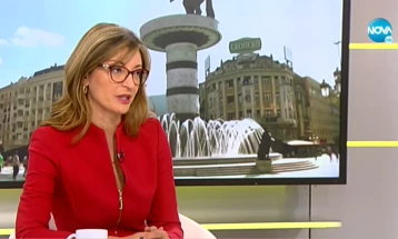 Захариева тврди дека нејзиниот став за Скопје нема врска со изборите во Бугарија