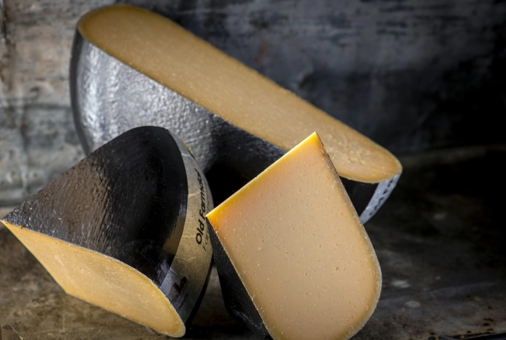 На МВС порачаа специјално белгиско сирење