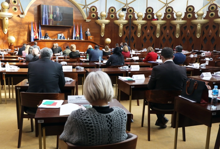 Пратениците гласаа за повеќе заостанати закони