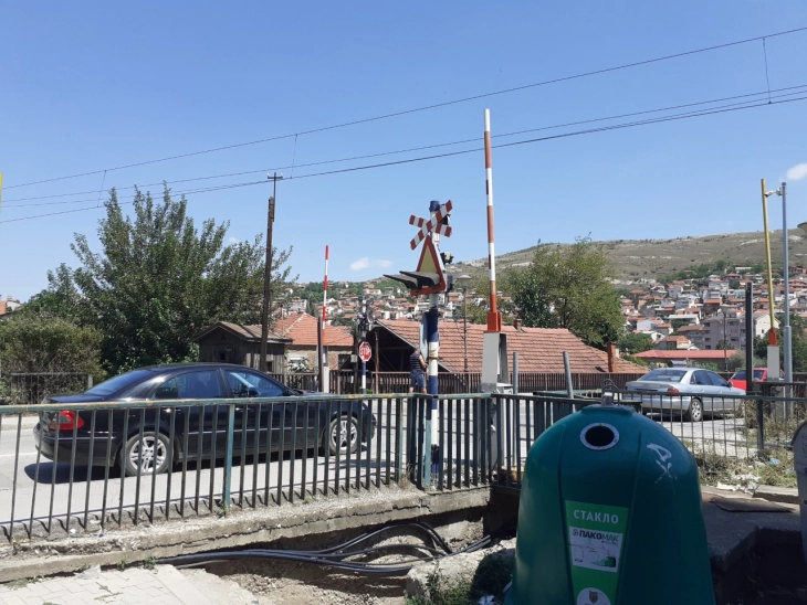 Воз прегази момче кај Велес