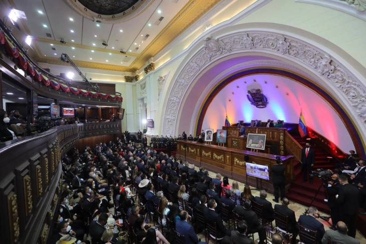 Венецуелскиот Парламент ја прекина работата поради Ковид-19