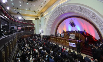 Венецуелскиот Парламент ја прекина работата поради Ковид-19