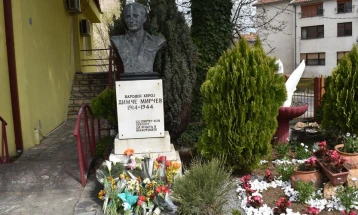 Во Велес одбележани 77 години од загинувањето на народниот херој Димче Мирчев