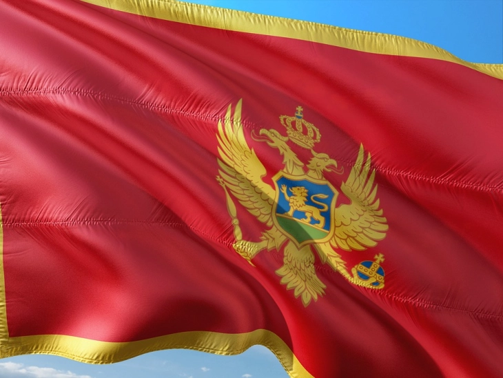 Возило на Владата на Црна Гора ја проби блокадата на граѓаните, во автомобилот била ќерката на премиерот