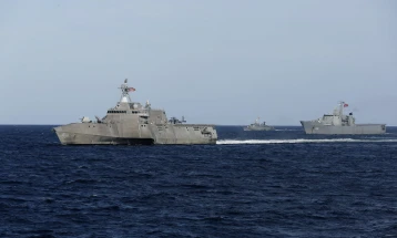 САД ќе испратат два воени брода преку Босфор до Црното Море