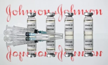 Џонсон и Џонсон ја одложува употребата на вакцината во Европа