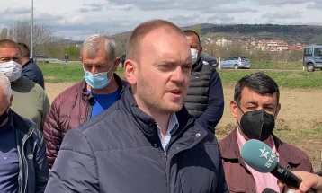 Бачовски: Оризопроизводителите ќе добијат кофинансирање за набавка на комбајн
