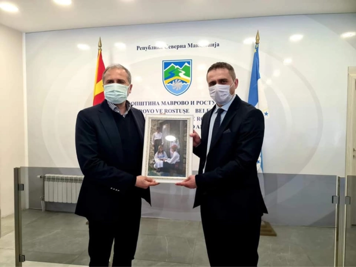 Турскиот амбасадор Секизќок во посета на општина Маврово и Ростуше