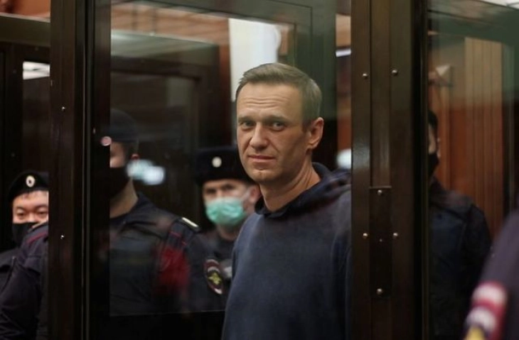 Повеќе од 70 познати личности преку отворено писмо побараа од Путин третман за Навални