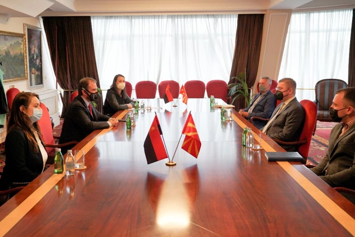 Мицкоски на средба со Паун: Власта потфрли во справувањето со пандемијата