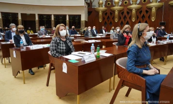 Собраниската седница на чиј дневен ред е интерпелацијата за Спасовски продолжува в понеделник
