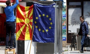 Дебата „Дваесет години по потпишувањето на Рамковниот договор: РС Македонија и патот кон ЕУ”