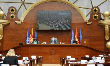 Пратеничката група на ВМРО-ДПМНЕ и Коалицијата поднесоа околу 2.000 амандмани на законот за изменување и дополнување на Законот за служба во Армијата