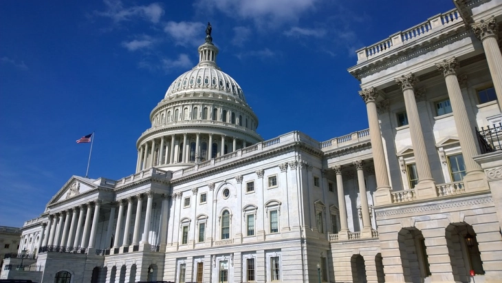 Сенатот разгледува предлог закон за реформи во изборниот систем на САД 