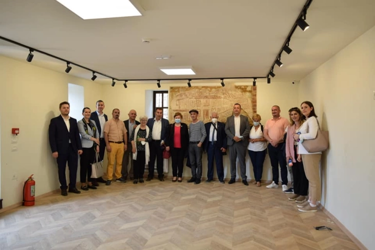 Стерјовски го честиташе денот на македонската азбука и порача да се чува македонскиот јазик, азбука, култура  и традиција 