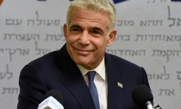 Израелскиот опозициски лидер Лапид формираше нова влада, крај на владеењето на Нетанјаху