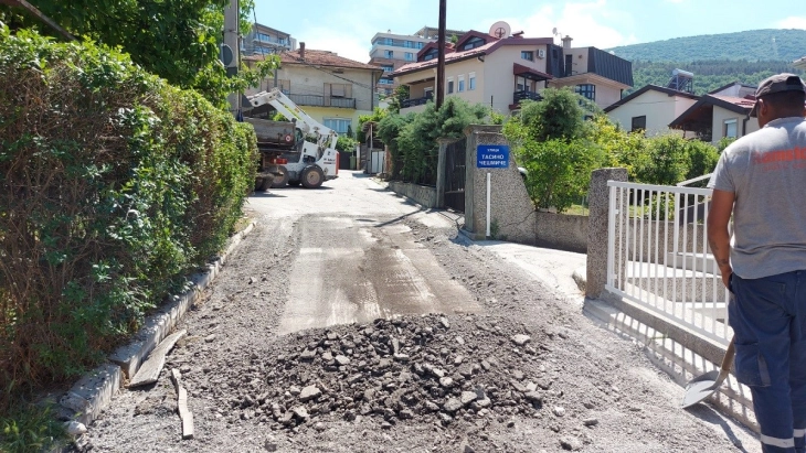 Се реконструираат улиците „Драмска“ и крак на „Тасино Чешмиче“ во општина Центар