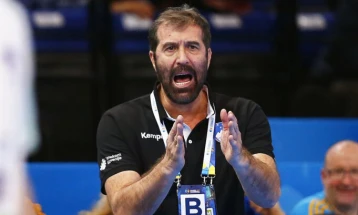 Вујовиќ се врати на тренерската функција во Вардар