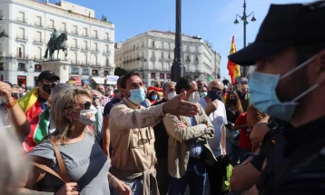 Во Мадрид протест поради планот за помилувањсе на каталонските лидери