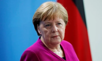 Меркел ревакцинирана со Модерна